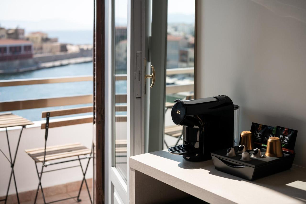 Amphitrite Hotel Chrissi Akti Chania Exterior foto