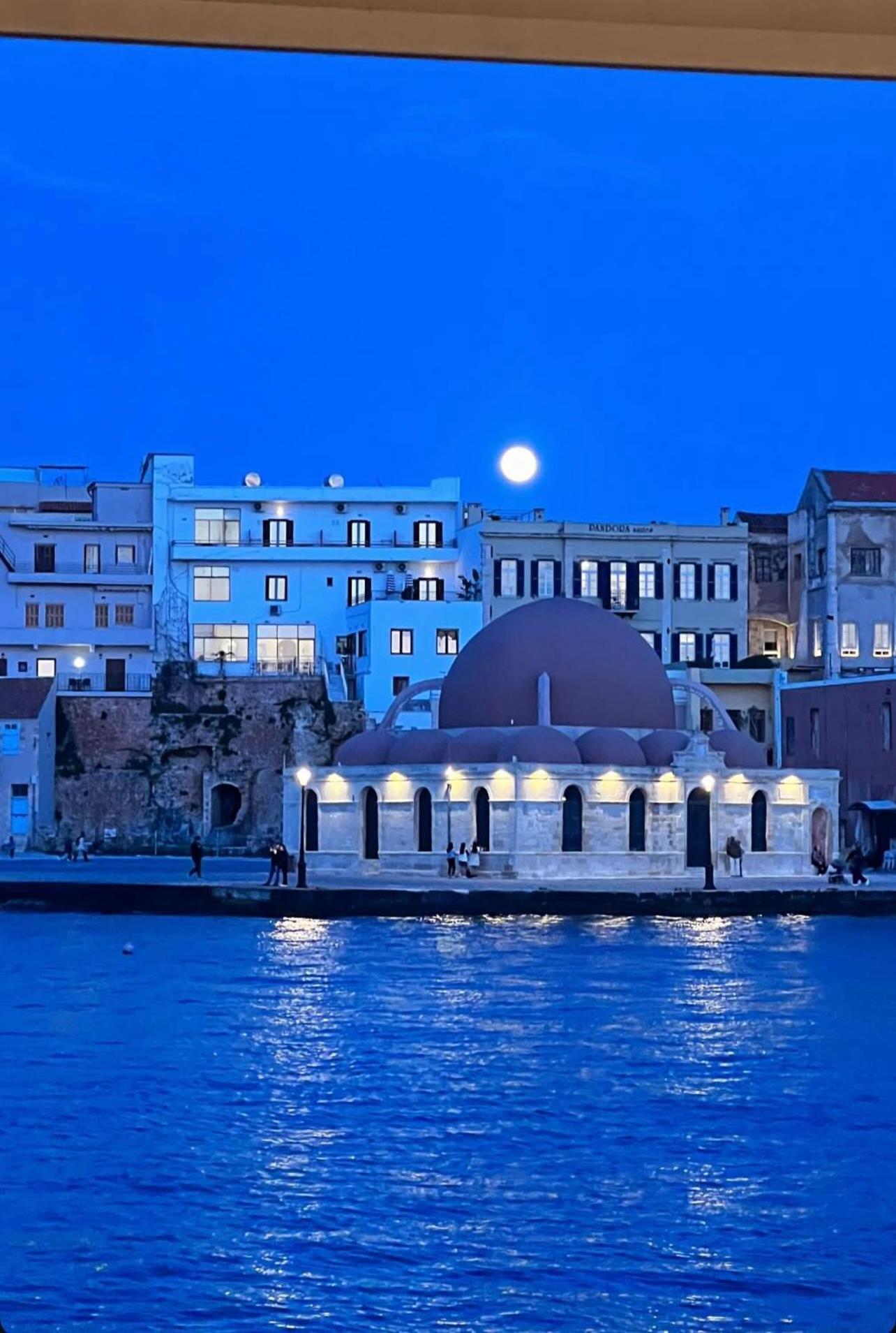 Amphitrite Hotel Chrissi Akti Chania Exterior foto
